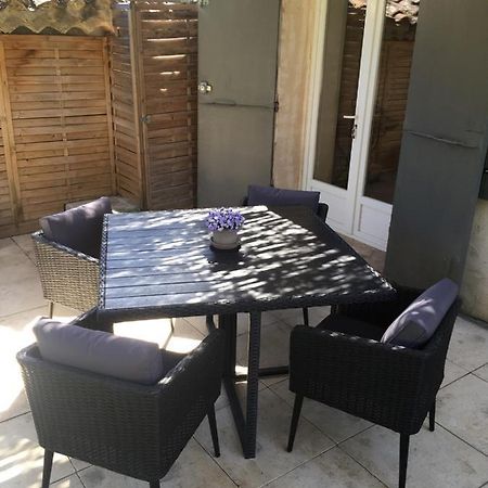 Juste Derriere Chez Nous Villa Boulbon ภายนอก รูปภาพ